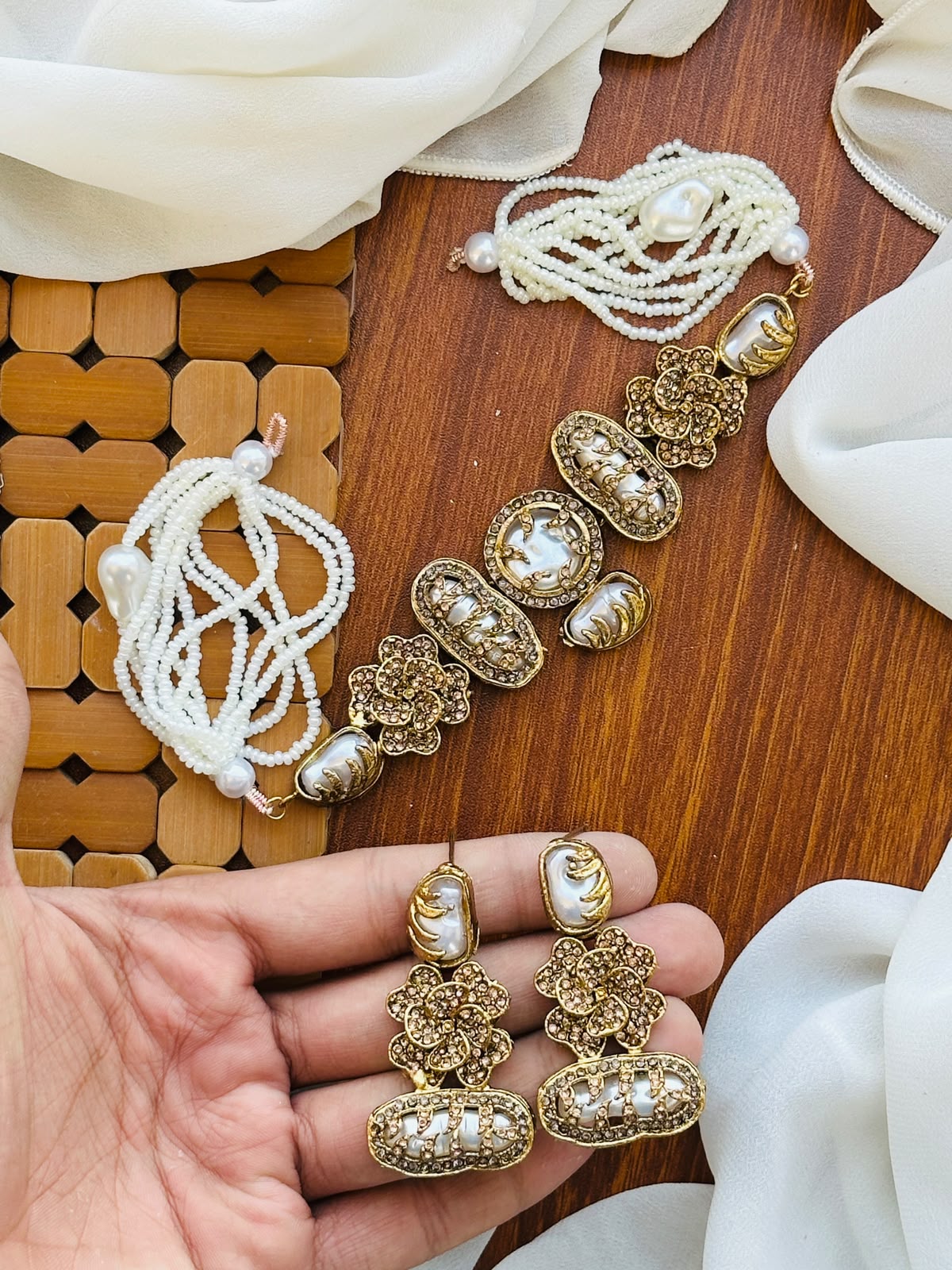Casual Wear-Royal Emerald & Pearl Jewelry