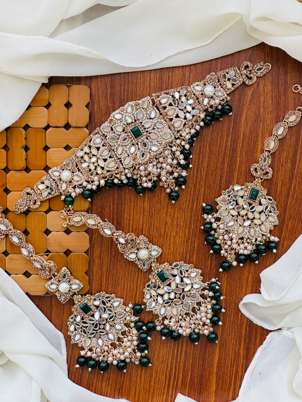 Bridal Wear-Pure Pearl Kundan & Mirror Set