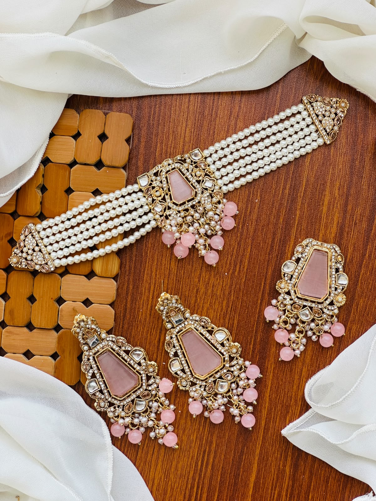Casual Wear-Powder Pink Kundan & Pearl Choker Set